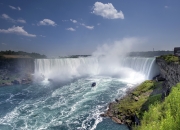 开云体育登录-极速狂飙与钢铁意志，当F1争冠战火映照纽约横扫之师