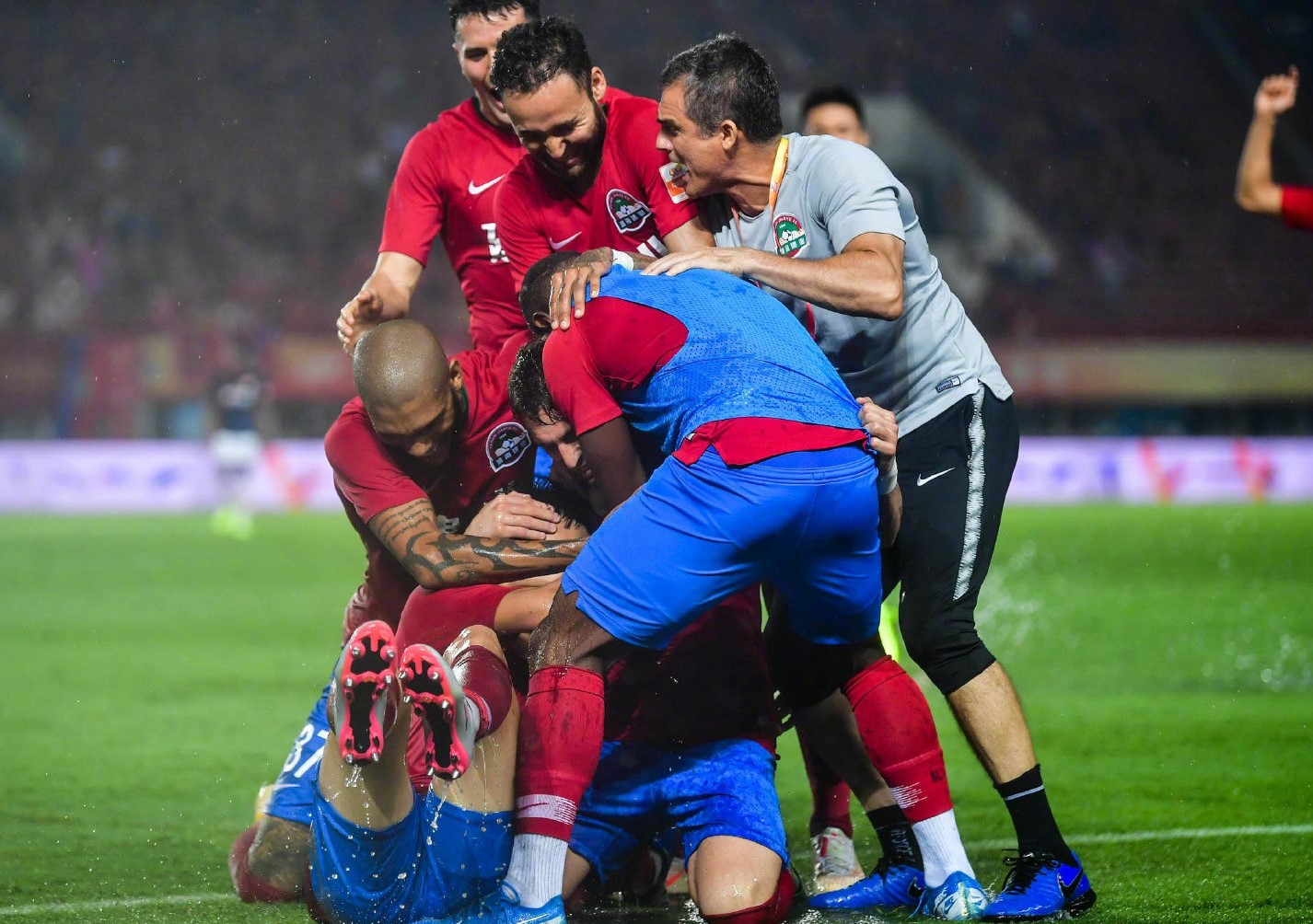 江苏苏宁客场不敌对手，遭遇连败的简单介绍