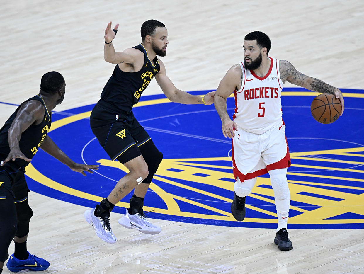 东部半决赛首轮比赛规模空前 东部半决赛首轮比赛规模空前