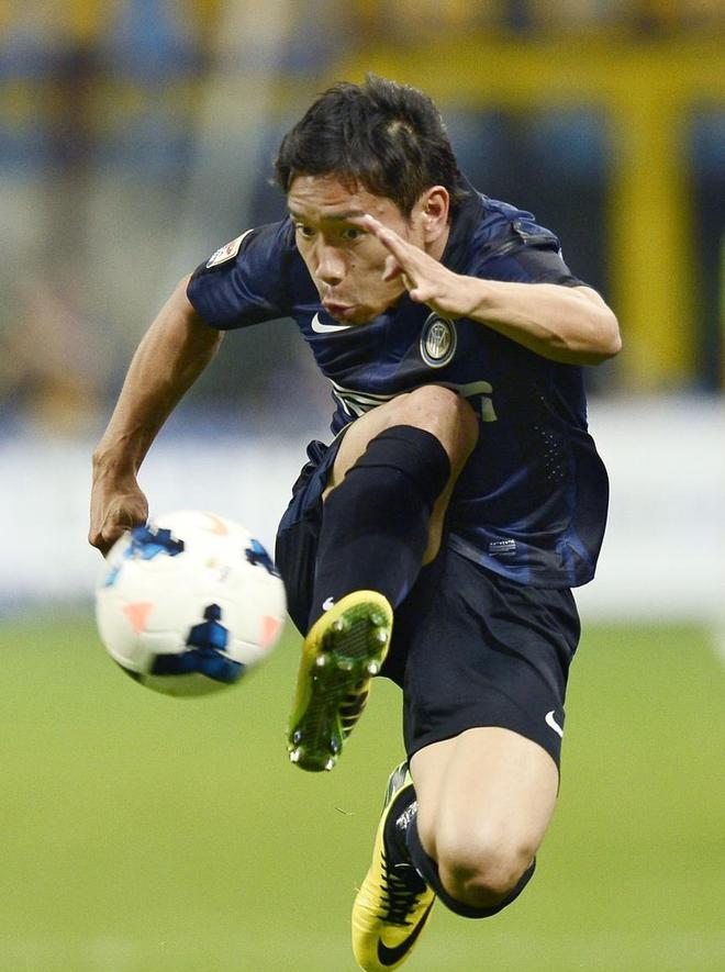 包含南安普顿后防线坚不可摧，稳固球队阵容的词条