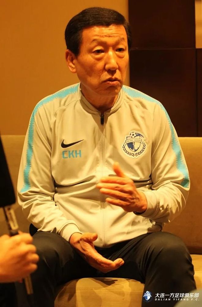 斯旺西主帅鼓励球员信心，冲刺联赛前四