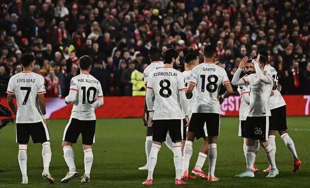 多特蒙德完胜利物浦,萨拉赫扛起全队 多特蒙德完胜利物浦,萨拉赫扛起全队