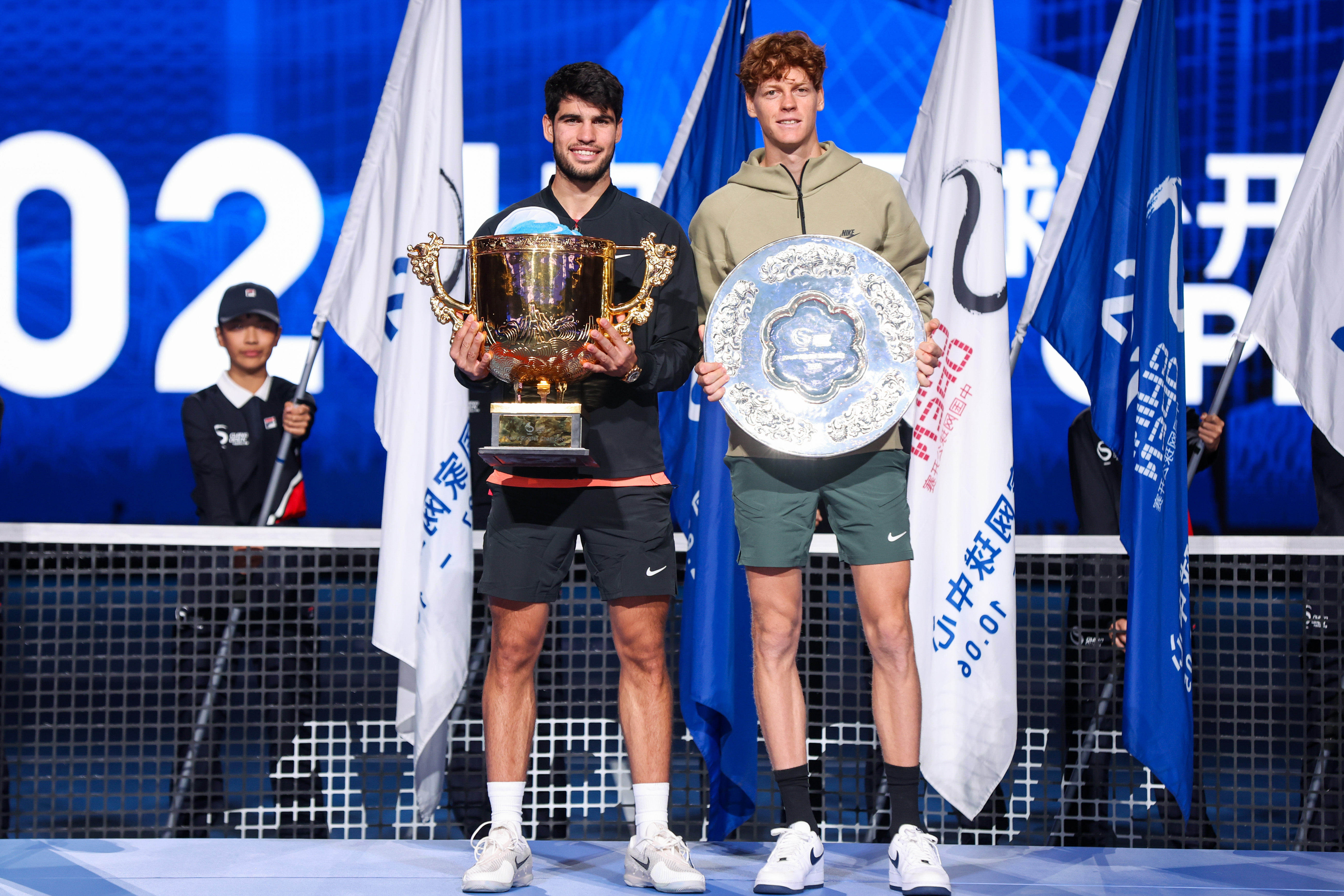 年终总决赛逆转拉沃尔杯,阿尔卡拉斯惊艳四座 年终总决赛逆转拉沃尔杯,阿尔卡拉斯惊艳四座