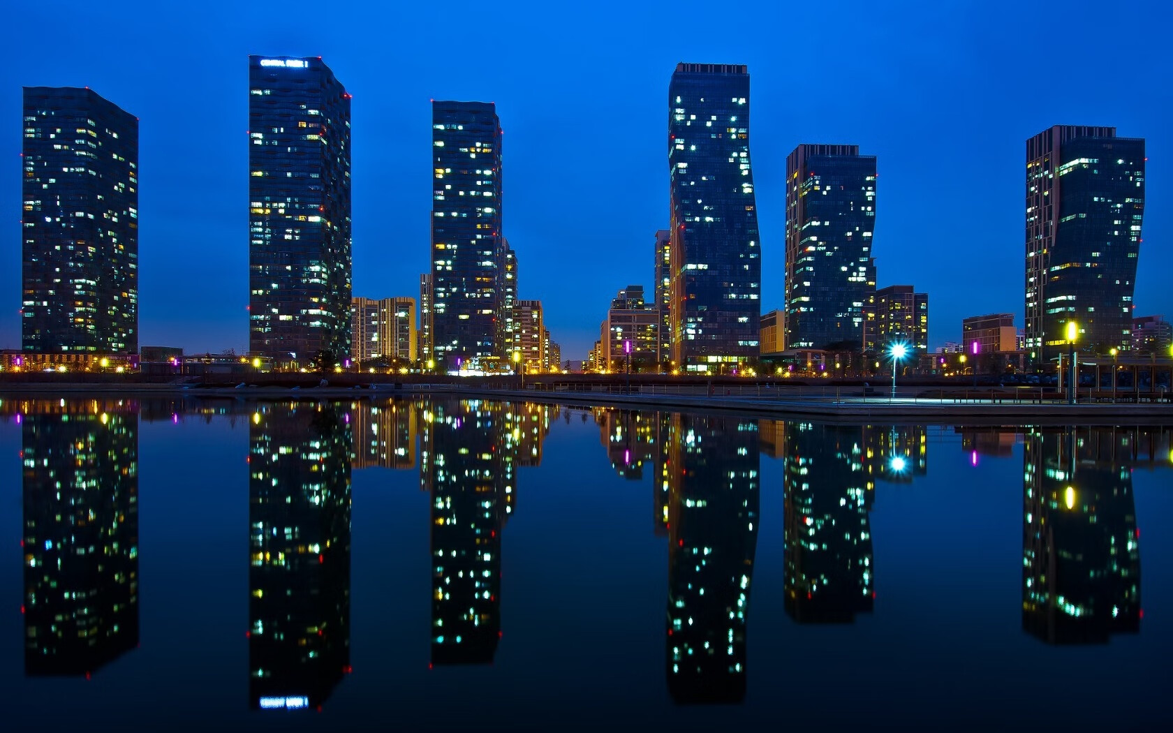 CBA与NBA的平行时空奇景,山西队完胜鹈鹕,爱德华兹后撤步三分统治全场