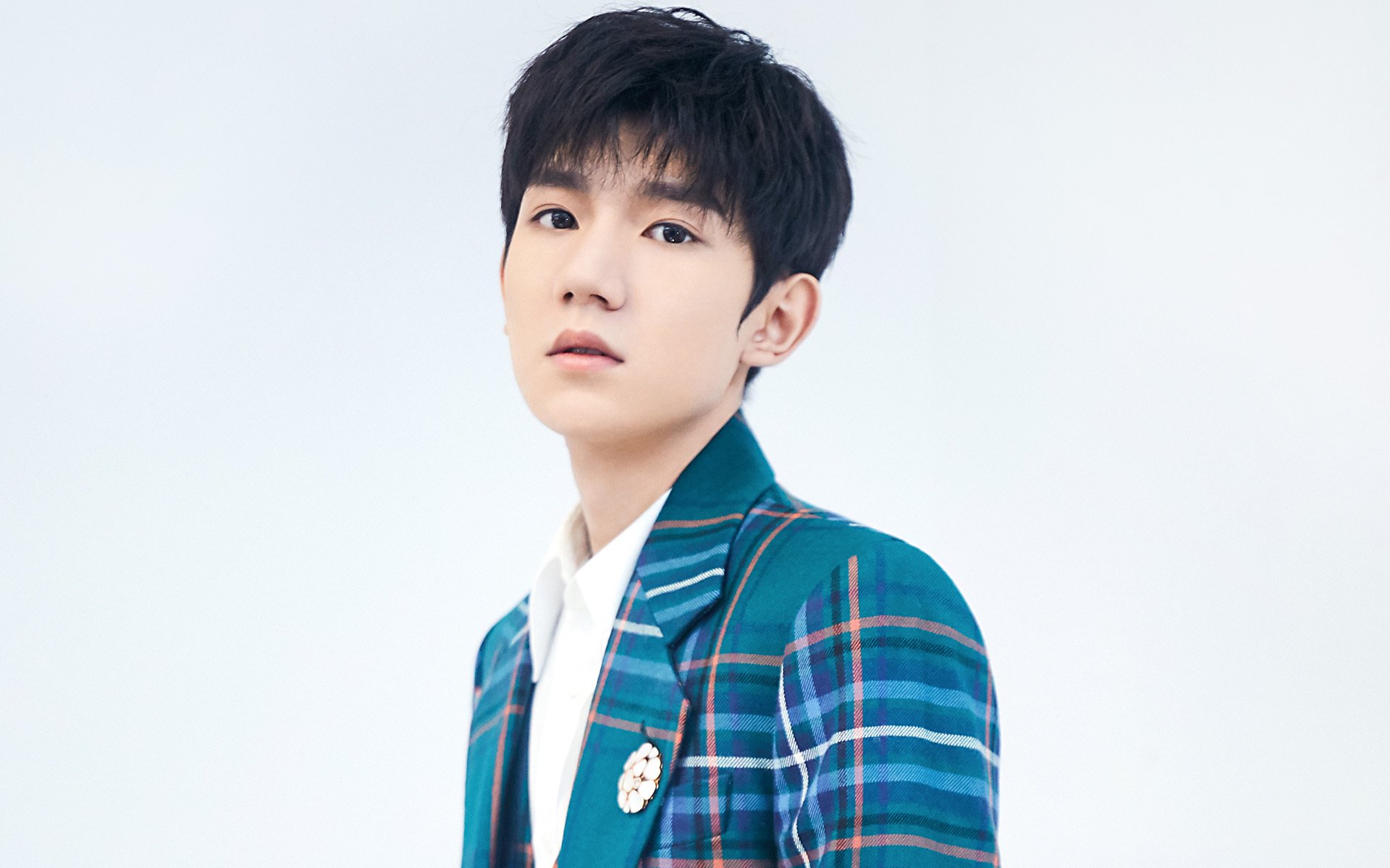 当伯纳乌化为球场,孔德用跨界暴扣完成终极宣言