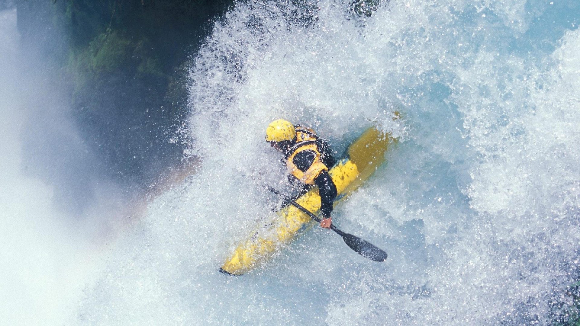 穆勒满分仍留遗憾,智利整体胜利揭示足球终极真理,极致个人与完美团队,哪种美更令人心碎?